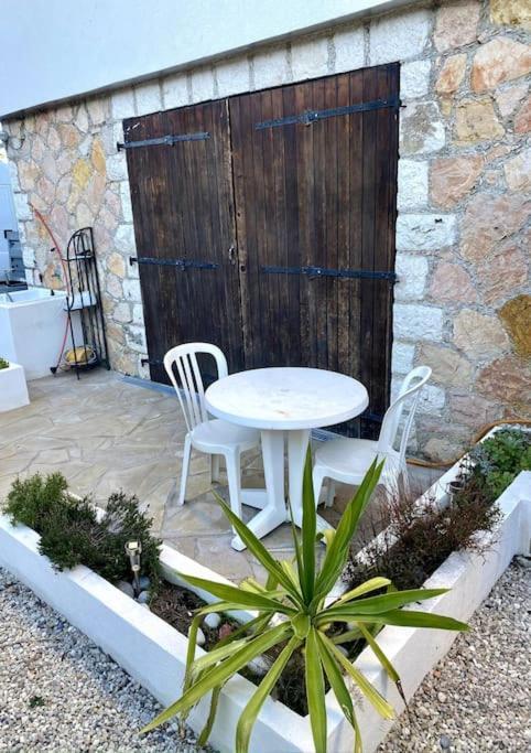 Studio Avec Terrasse Et Jacuzzi Valbonne Exterior photo